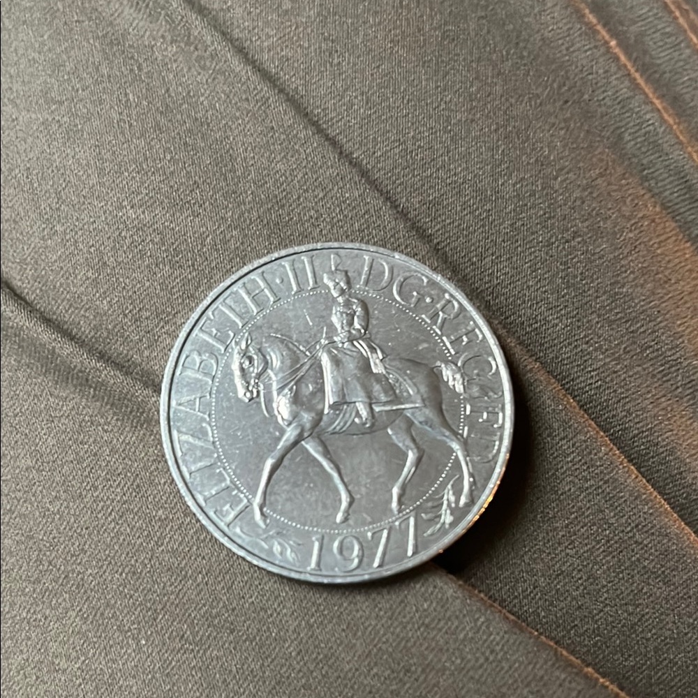 1977 Elizabeth 2nd silver coin